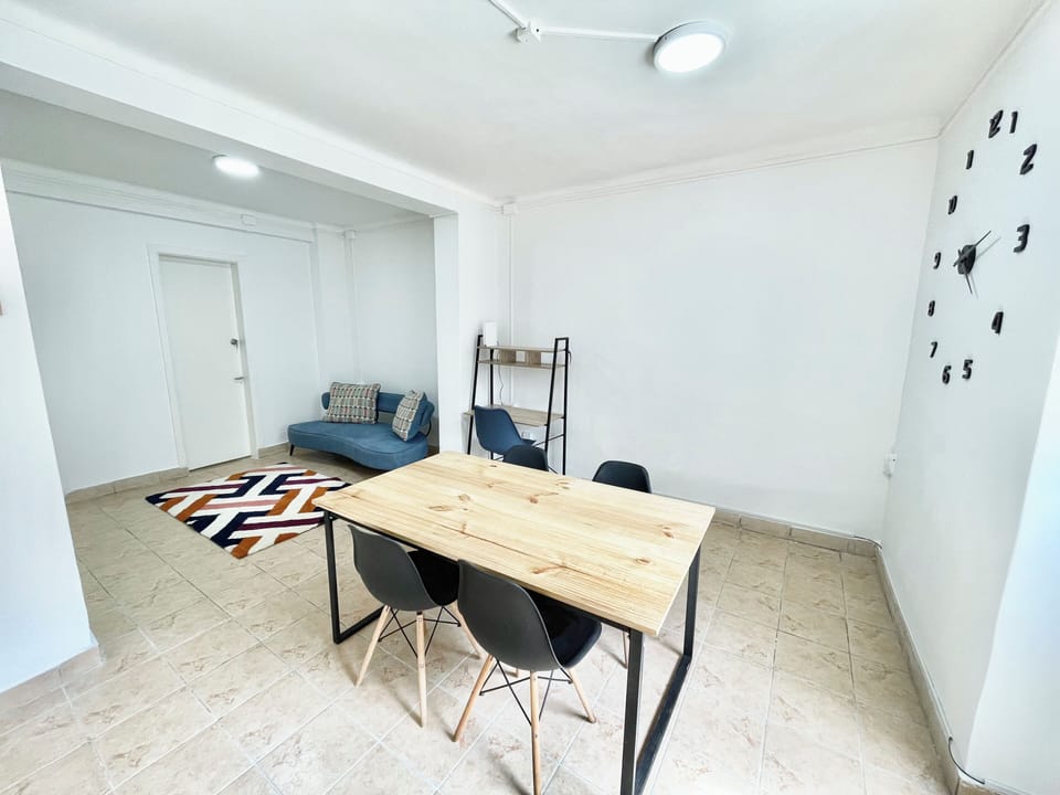 Basic Apartment | Dining room
