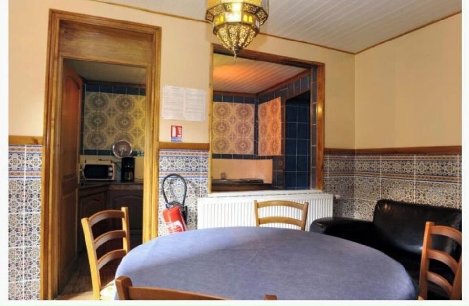 Classic Townhome | Private kitchen