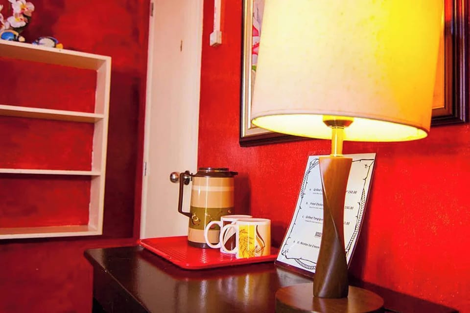 Deluxe Double Room | Bathroom | Shower, free toiletries, hair dryer, towels