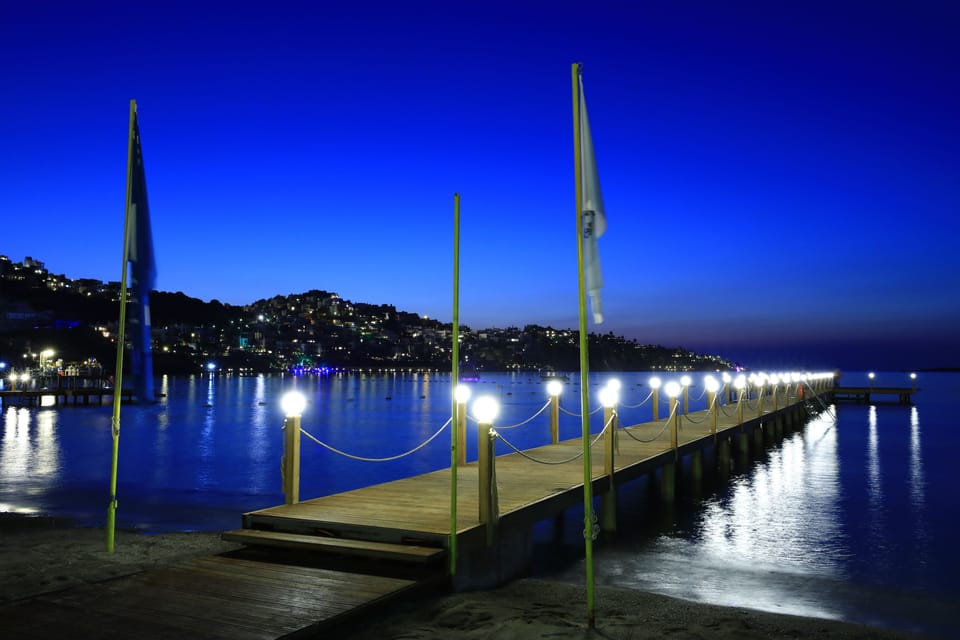 Private beach, sun loungers, beach umbrellas, beach towels