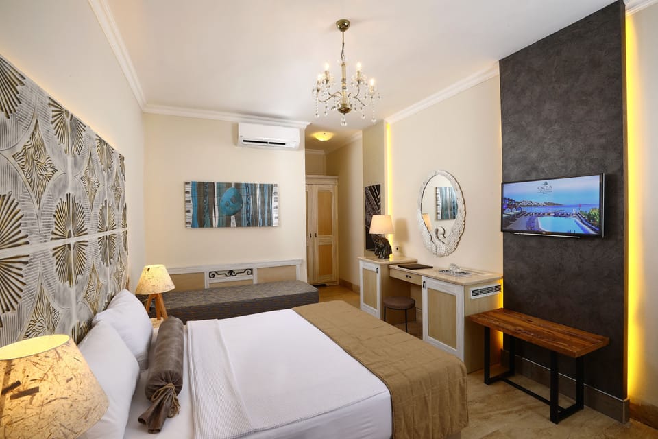 Superior Double or Twin Room | Minibar, in-room safe, free WiFi, bed sheets
