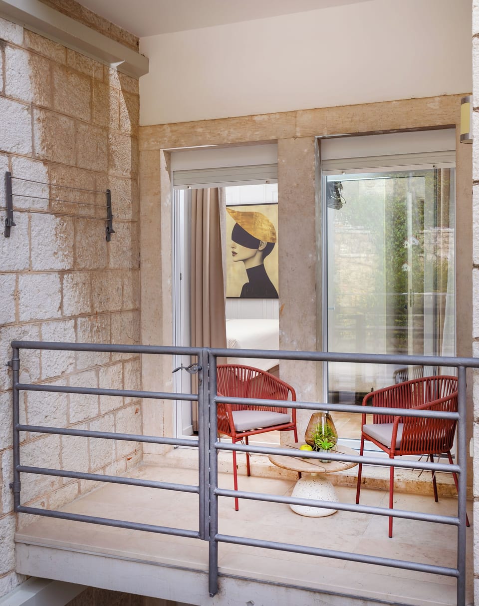 Junior Studio Suite, Garden View | Balcony