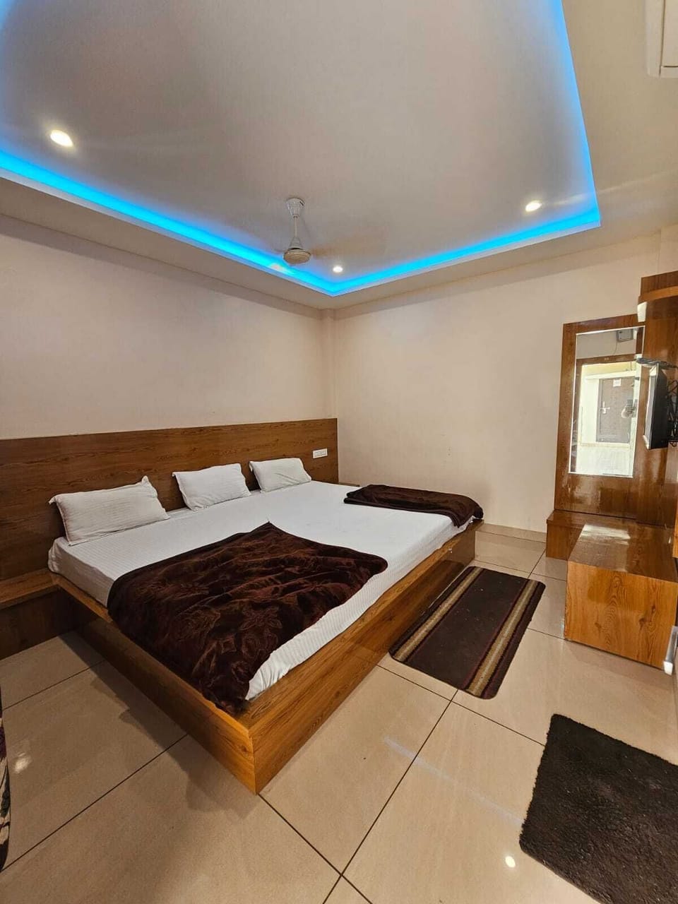 Deluxe Triple Room | WiFi (free)