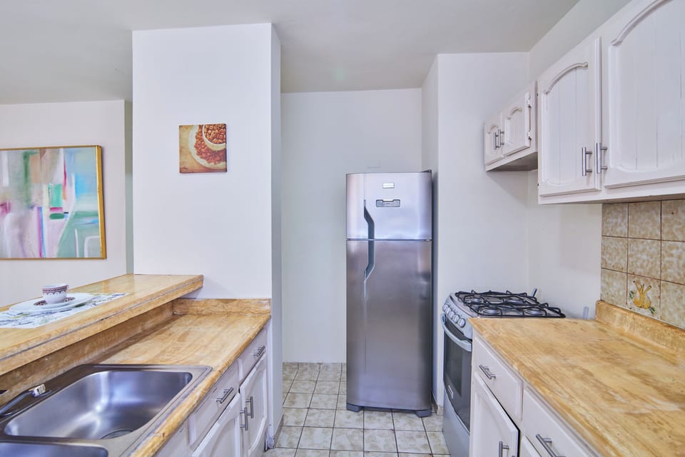 Apartment, 1 Bedroom, Smoking, City View | Interior