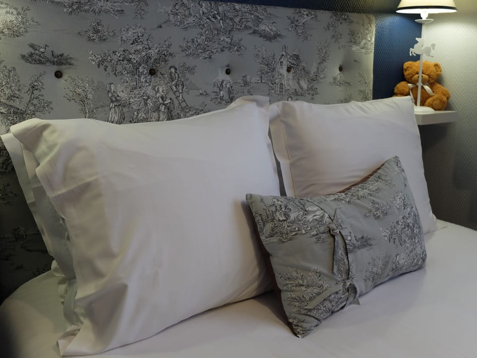 Junior Double Room | Premium bedding, blackout drapes, free WiFi, bed sheets