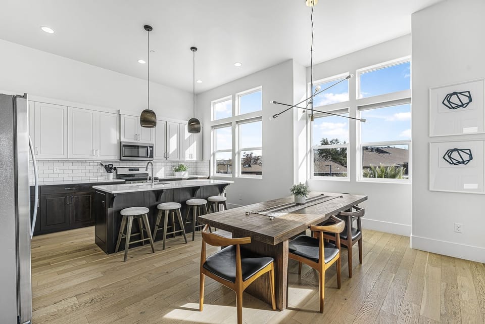 Condo, 3 Bedrooms | Private kitchen | Fridge, oven, stovetop, coffee/tea maker