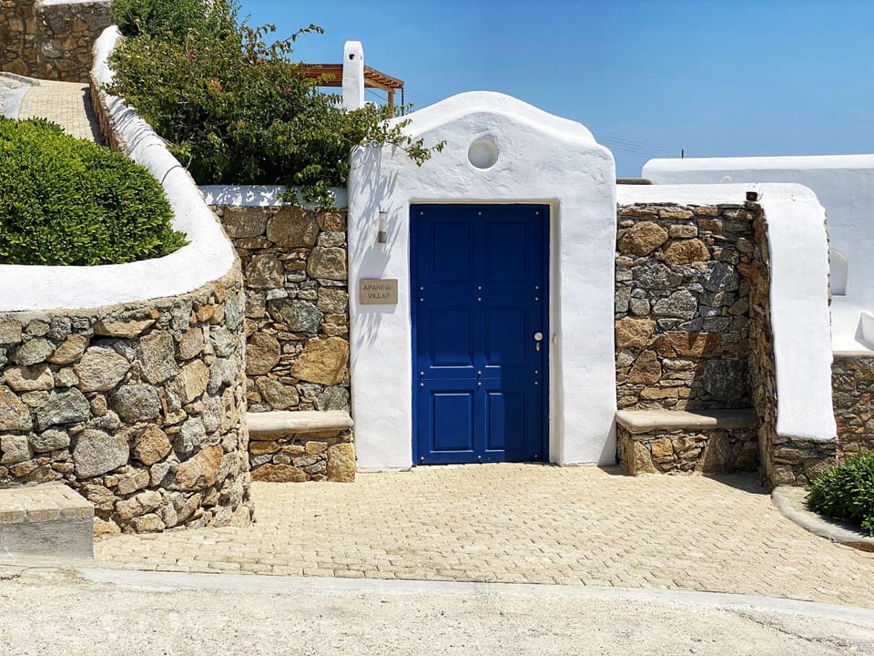 House | 9 bedrooms