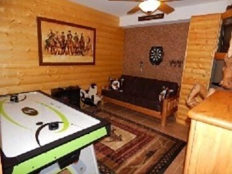 House, 3 Bedrooms | 3 bedrooms, desk, free WiFi