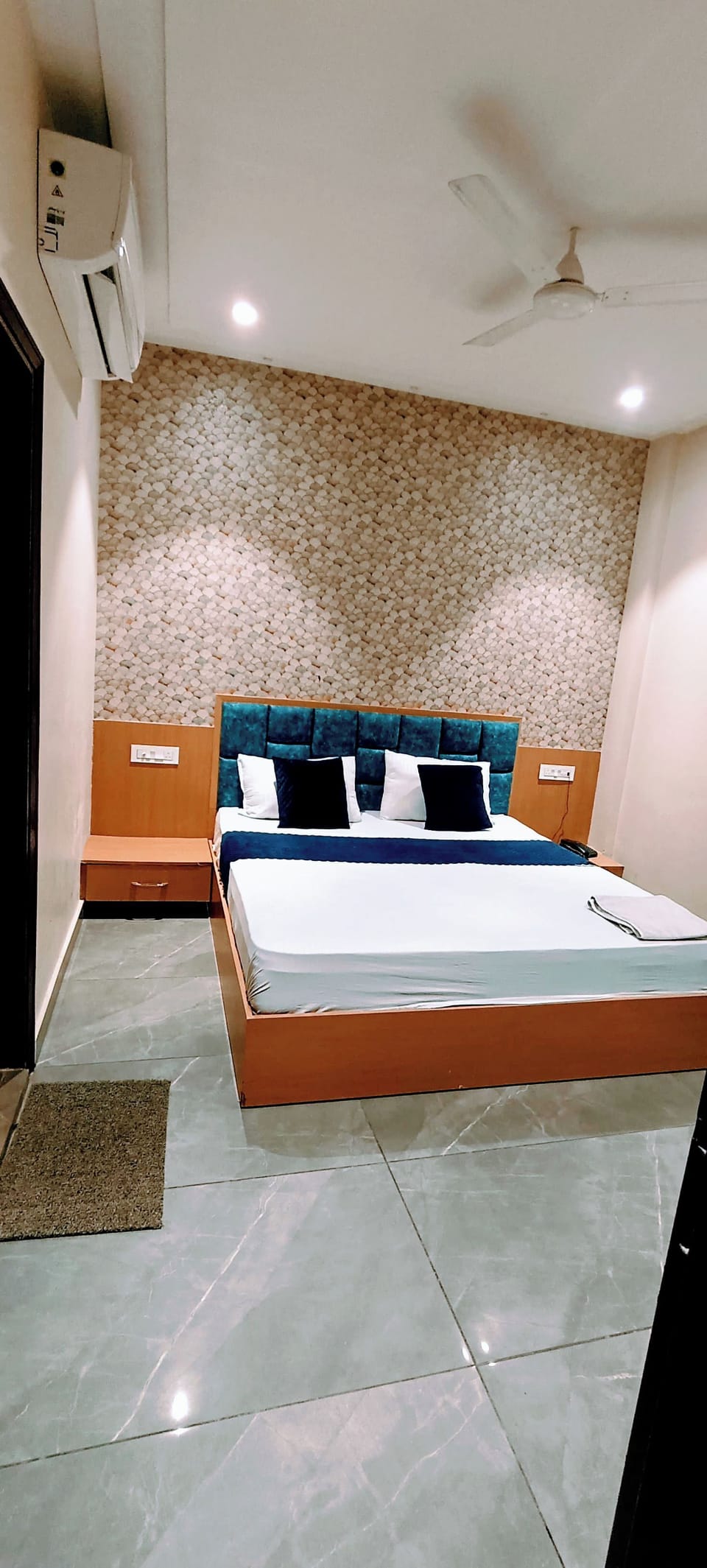 Deluxe Double Room | Desk, free WiFi