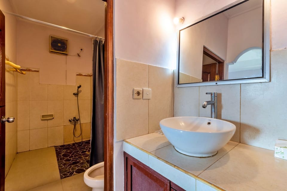 Double Room | Laptop workspace, free WiFi, bed sheets