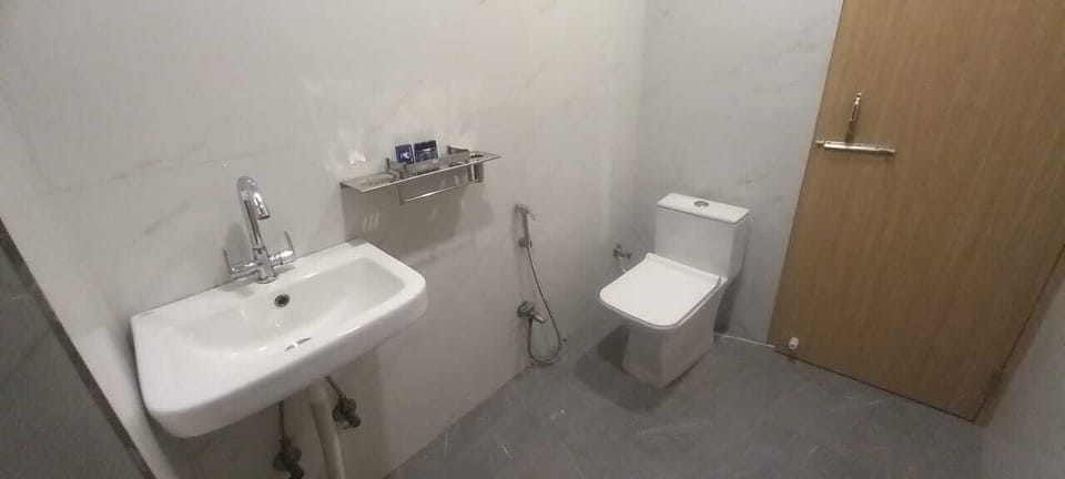 Double Room, Multiple Beds, Transfer Shower, Private Bathroom | Bathroom | Shower, bathrobes, slippers, towels