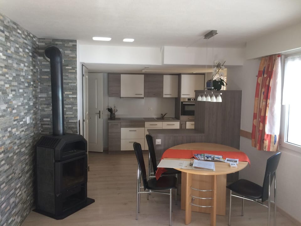 Apartment | Dining