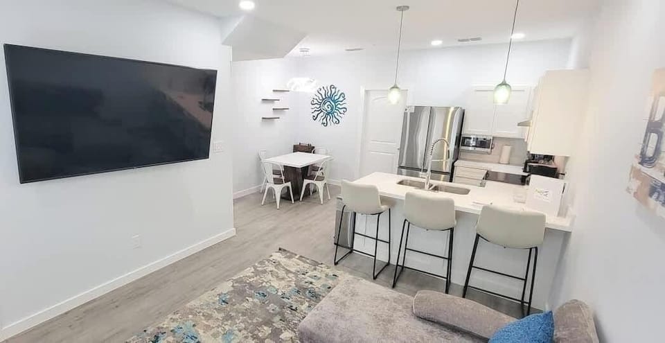 Apartment, 3 Bedrooms | Living area