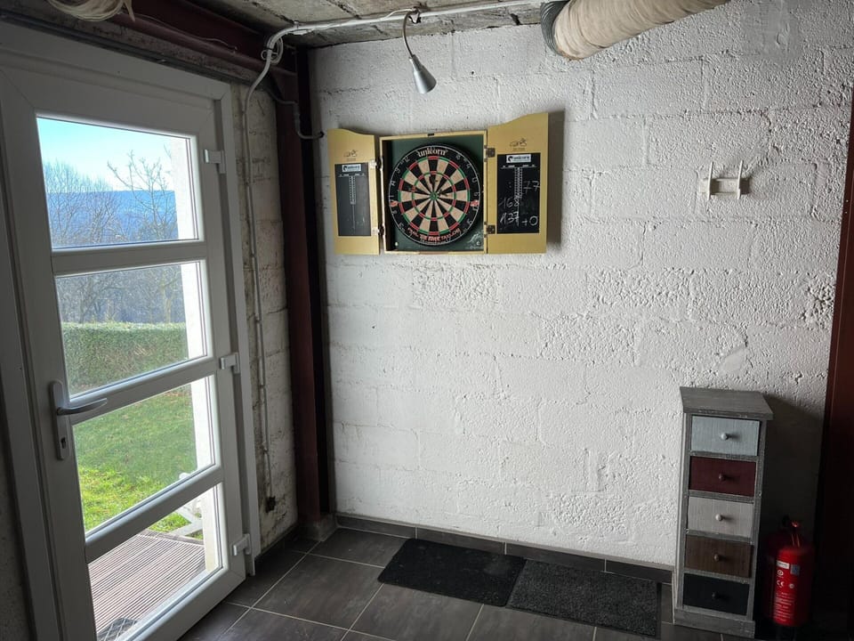House | Game room