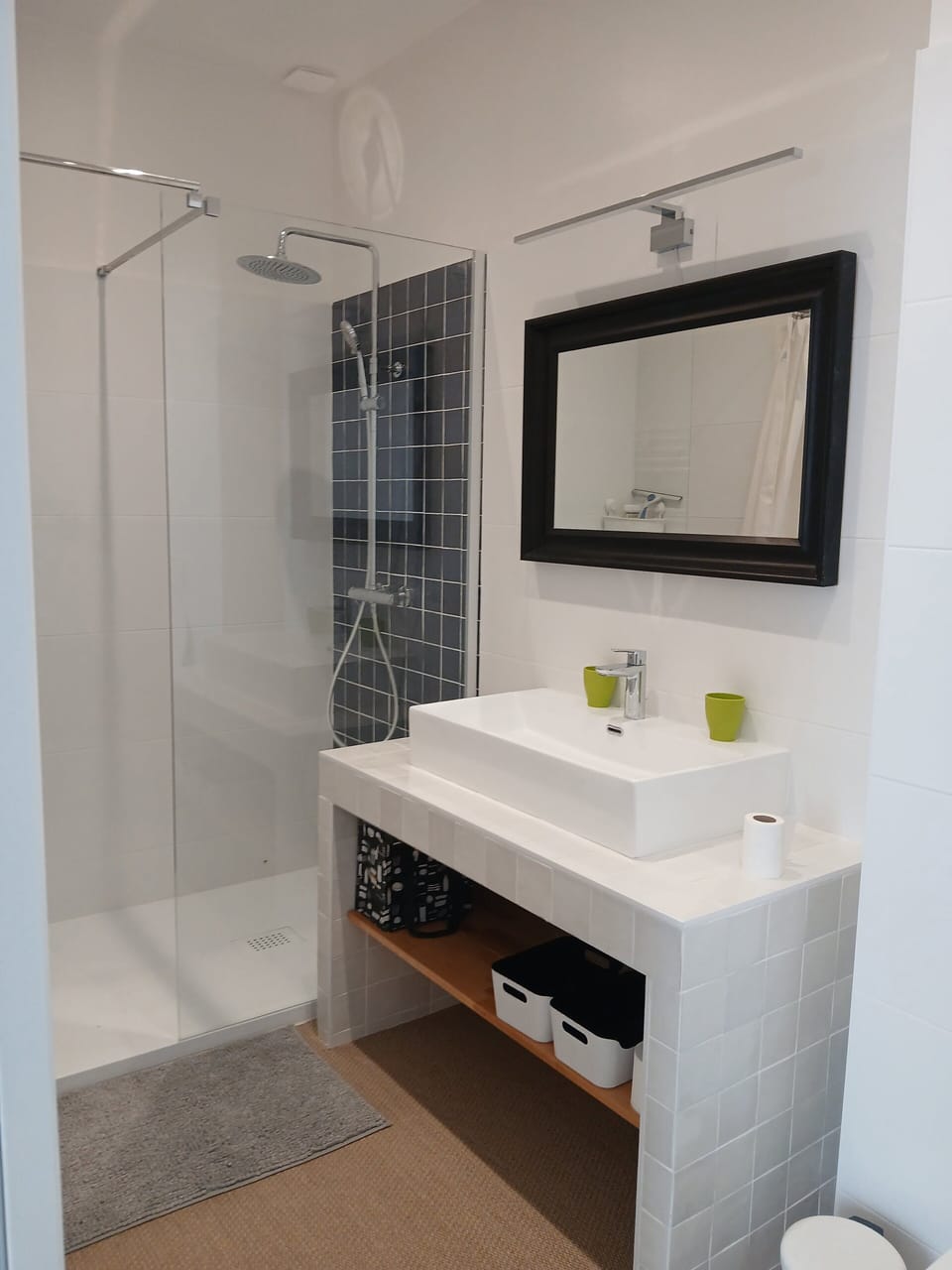 Comfort Double or Twin Room, Non Smoking | Bathroom | Hair dryer, towels, soap, toilet paper