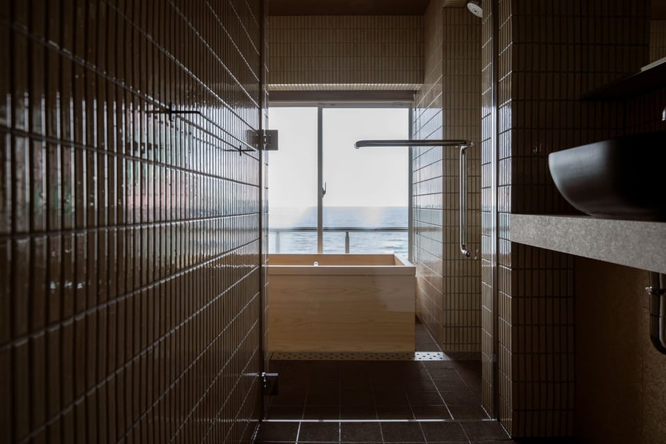 Design Twin Room, 2 Bedrooms, Non Smoking, Sea View | Bathroom | Spring water tub, free toiletries, hair dryer, slippers