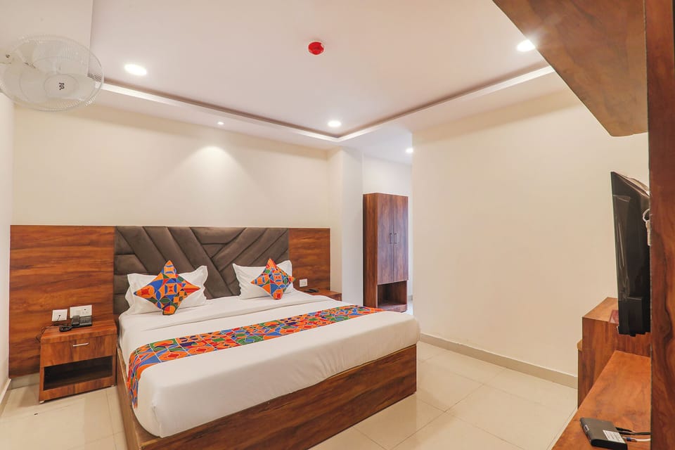 Premium Room | Egyptian cotton sheets, premium bedding, in-room safe
