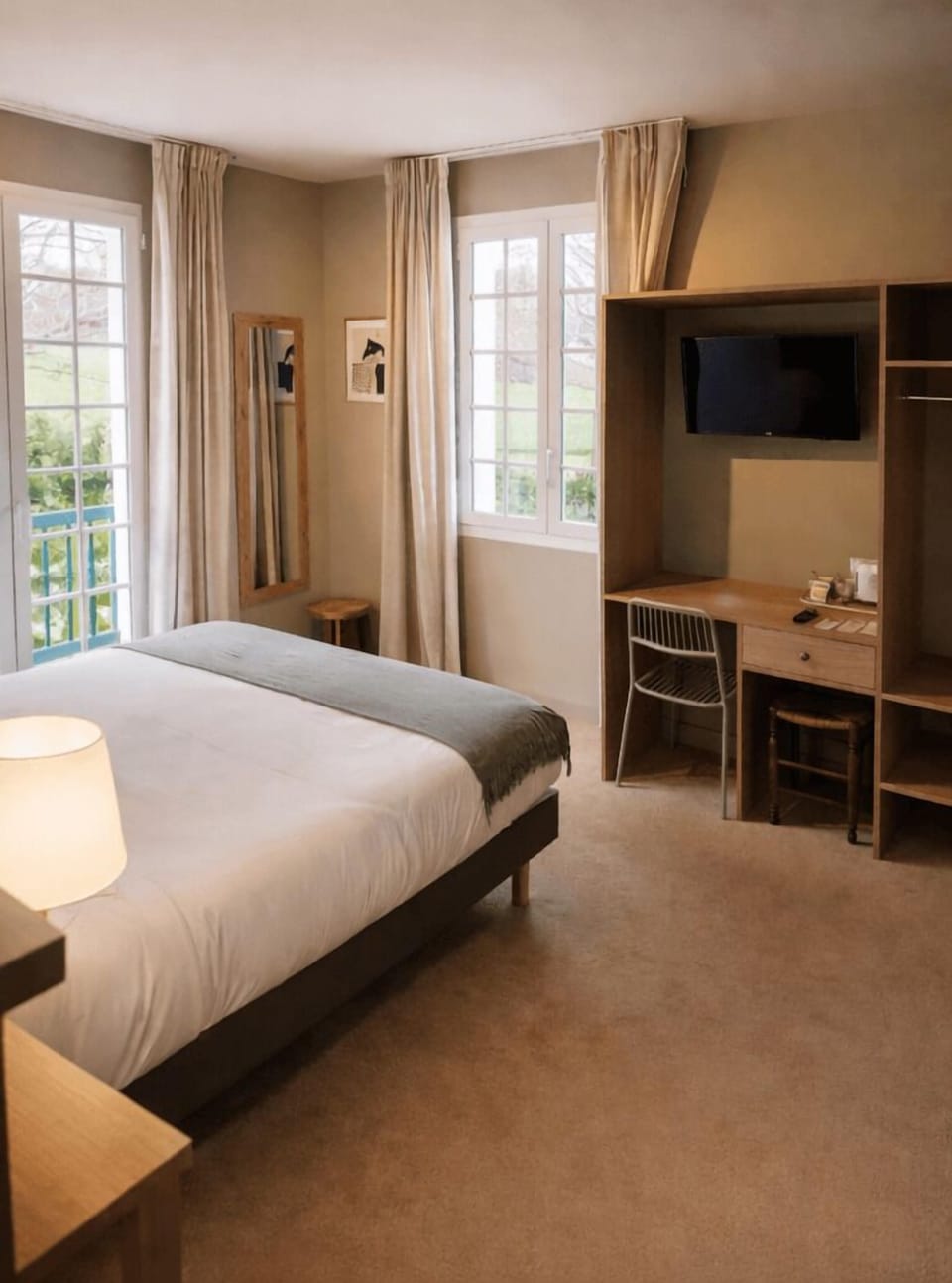 Suite, Ensuite | Iron/ironing board, free WiFi
