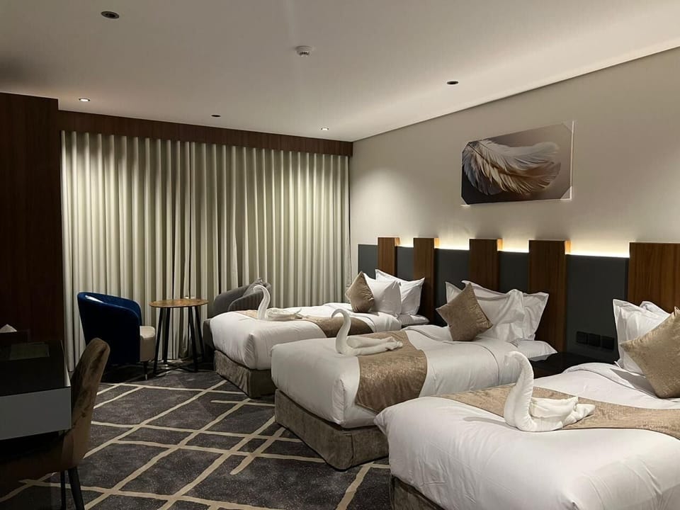 Egyptian cotton sheets, premium bedding, in-room safe, laptop workspace