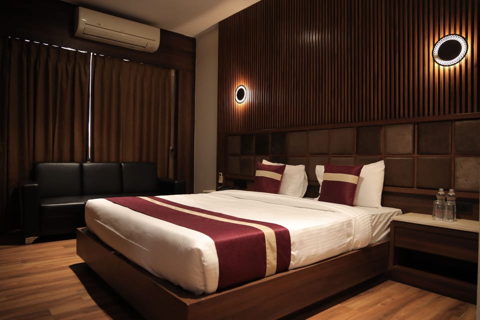 Superior Single Room | In-room safe, soundproofing, free WiFi