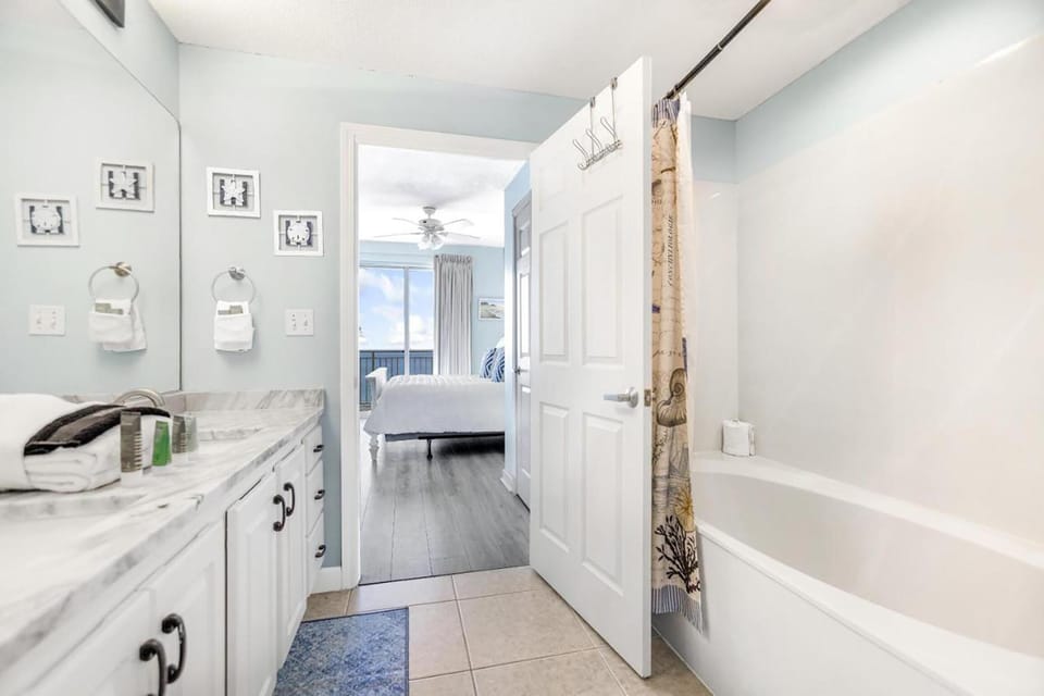 Sterling Reef 904 Apartment in Panama City Beach