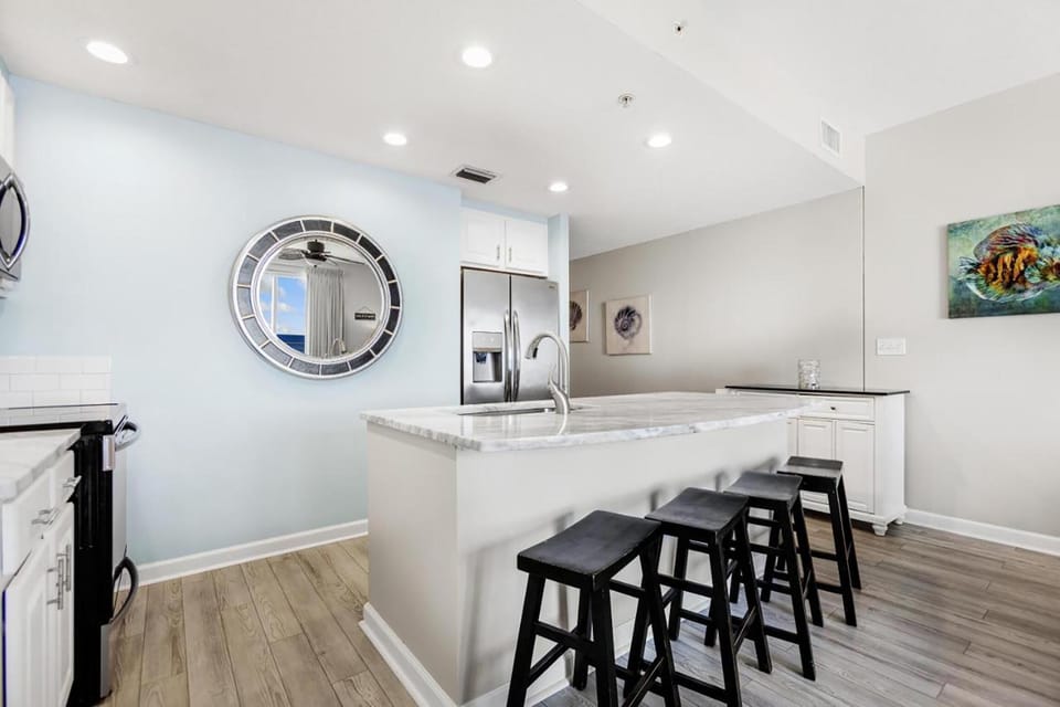 Condo, Multiple Beds (Sterling Reef 904) | Private kitchen | Oven, toaster