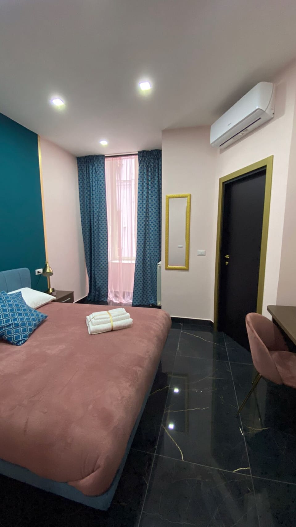 Superior Double Room | Desk, laptop workspace, soundproofing, iron/ironing board