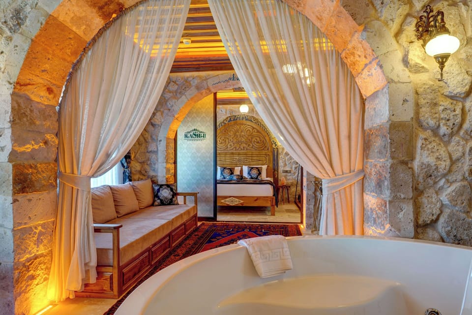 Deluxe Suite, Balcony, Valley View | 1 bedroom, premium bedding, in-room safe, blackout drapes