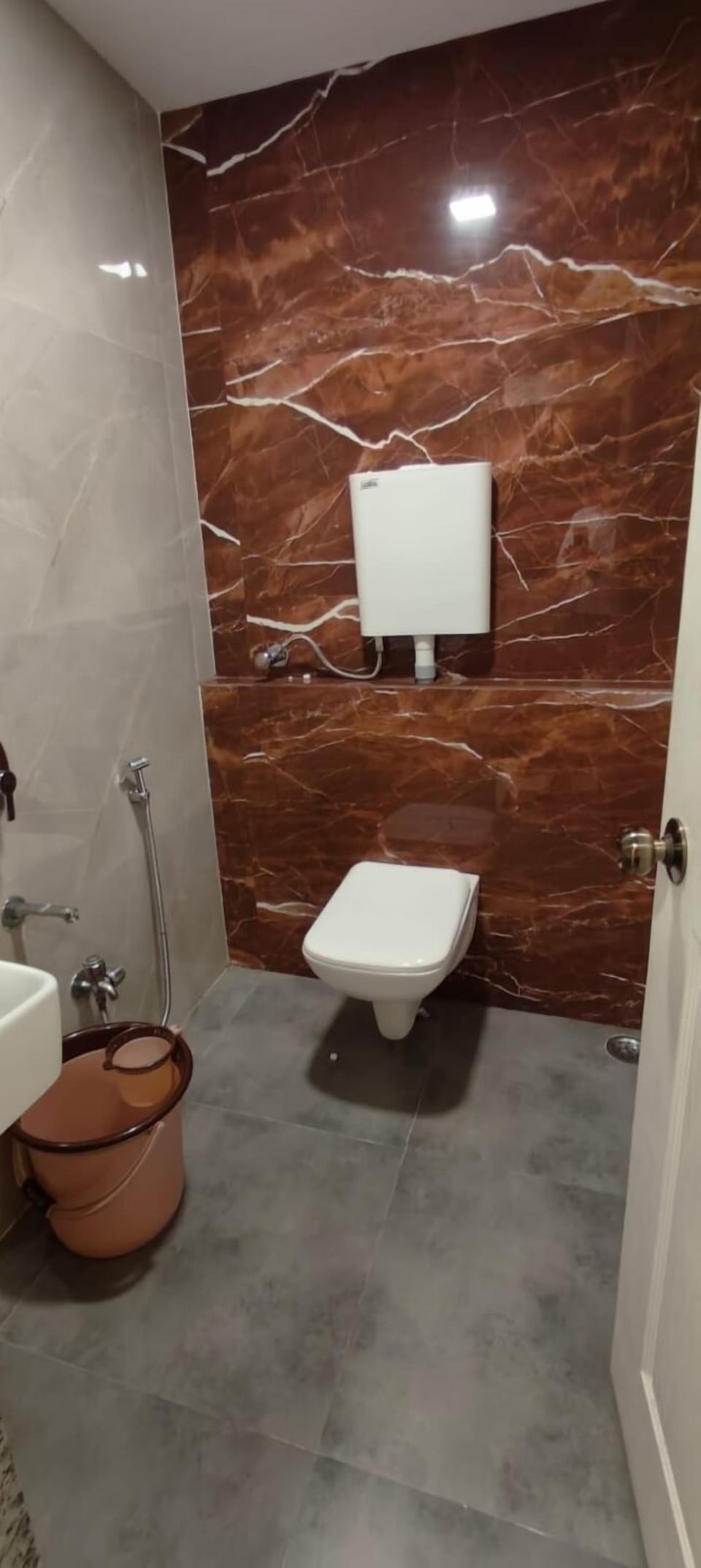 Shower, towels, soap, shampoo