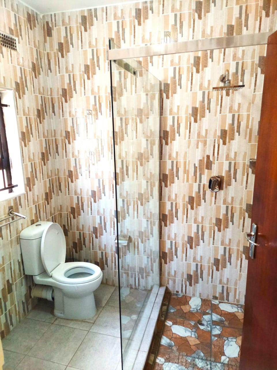 Comfort Double or Twin Room | Bathroom | Shower, towels, soap, shampoo