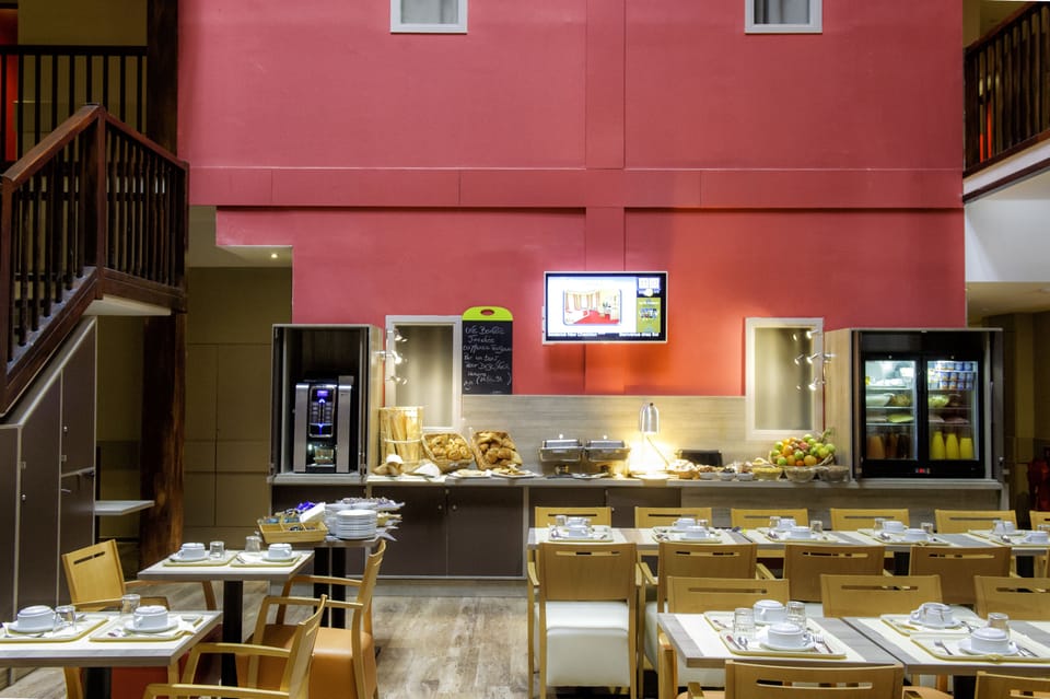 Food court