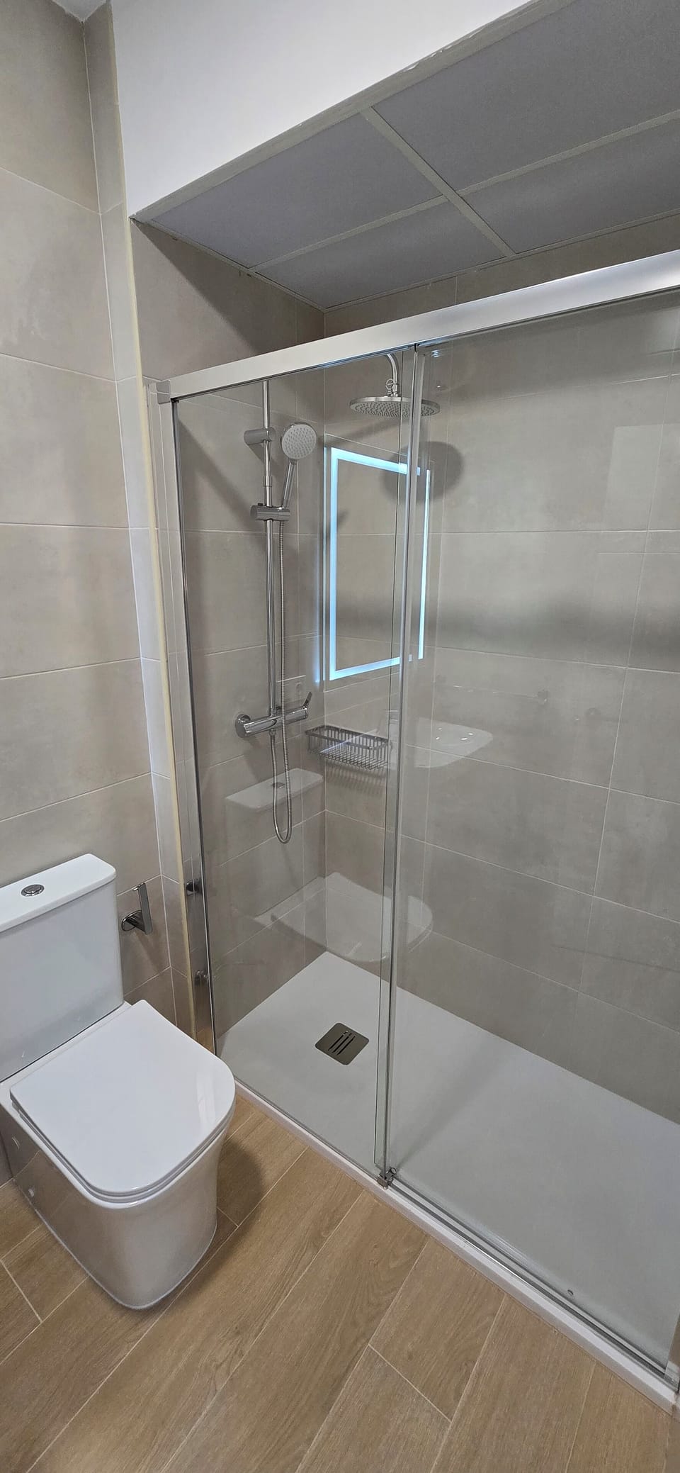 Superior Suite, Balcony, City View | Down comforters, minibar, blackout drapes, soundproofing