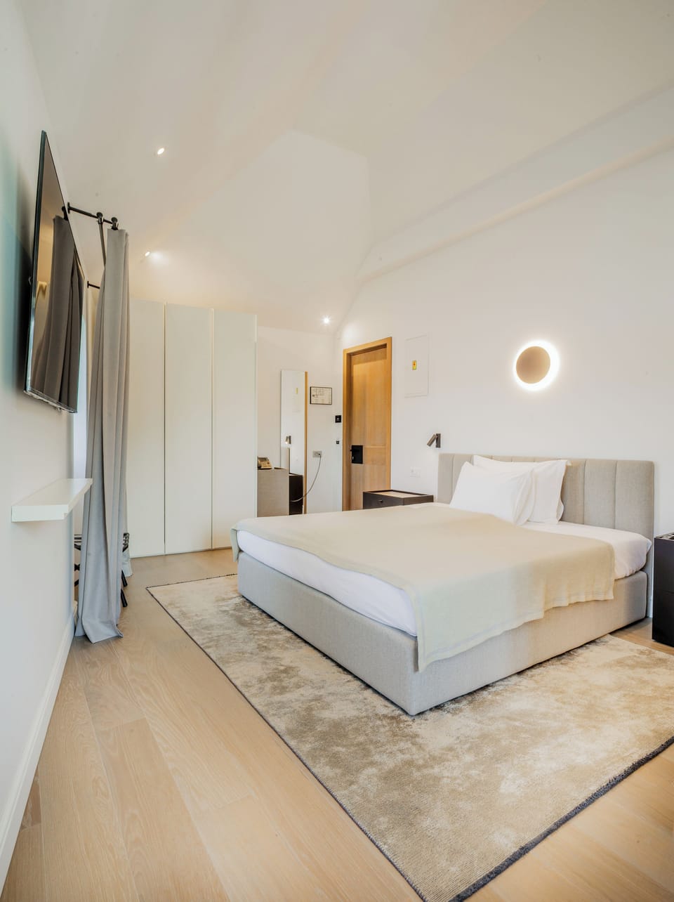 Premium Room | Desk, laptop workspace, free WiFi, bed sheets