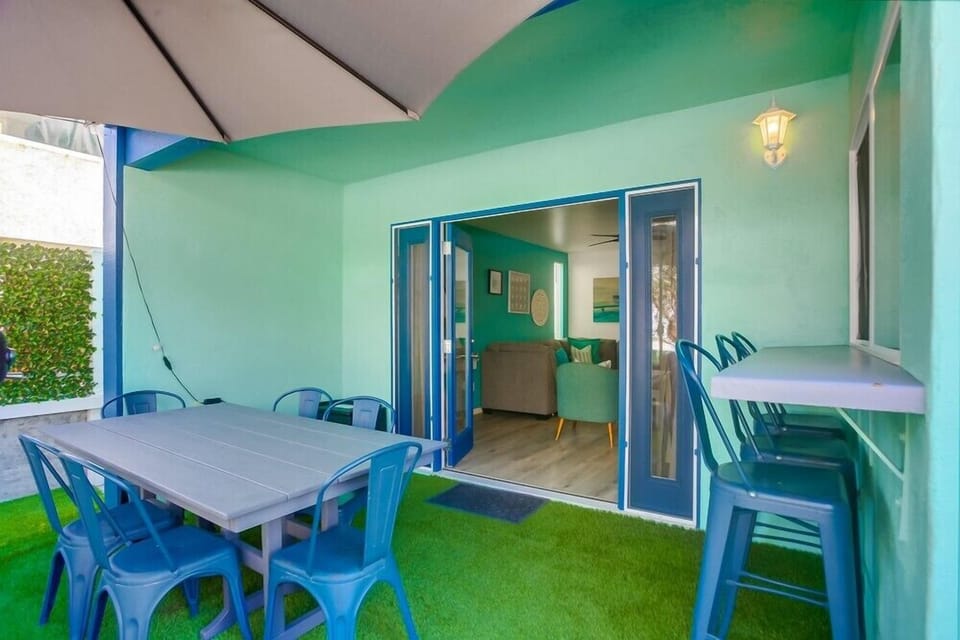 Apartment, Multiple Beds, Hot Tub, City View | Outdoor dining