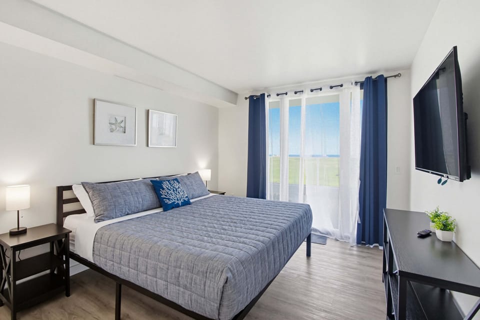 Condo, Multiple Beds, Balcony, Ocean View | 2 bedrooms, individually decorated, individually furnished