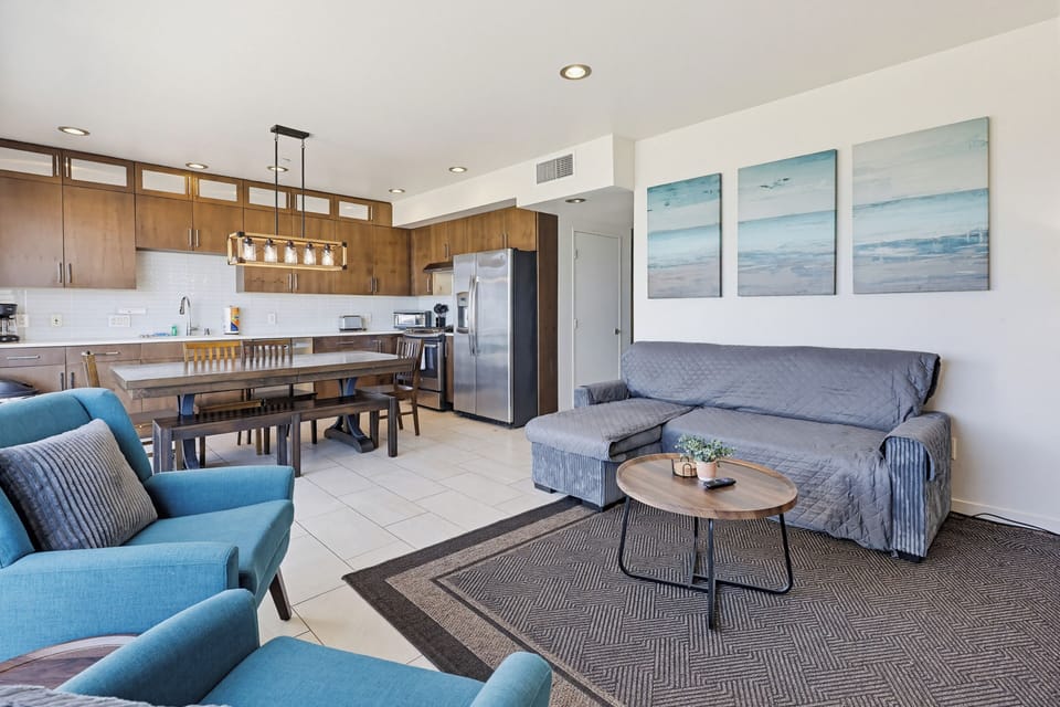 House, Multiple Beds, Balcony, Beach View | Living area