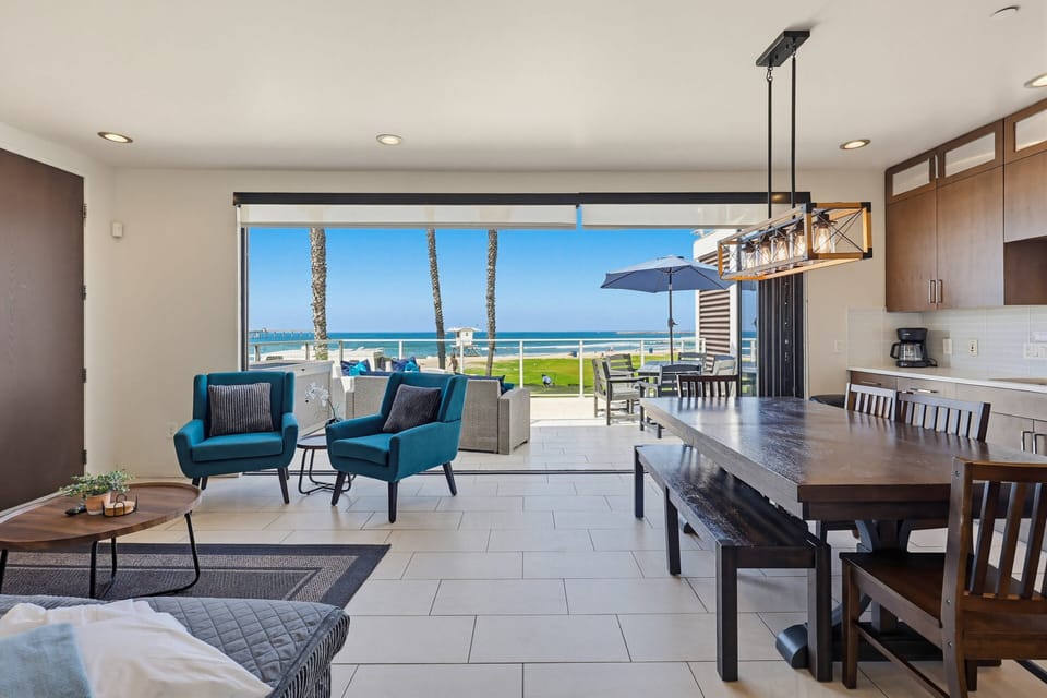 House, Multiple Beds, Balcony, Beach View | Interior