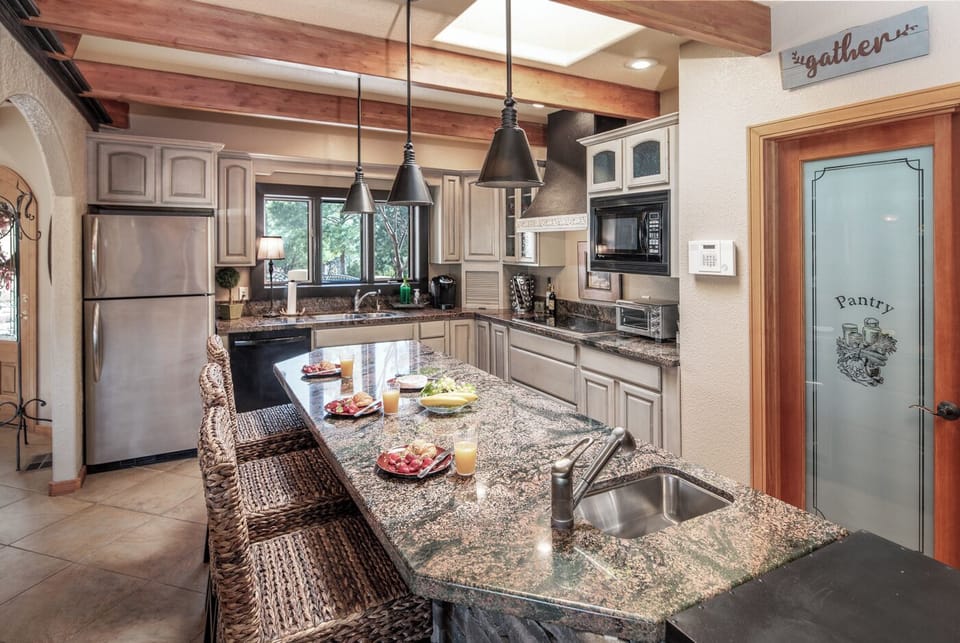 House, Multiple Beds, Jetted Tub, Mountain View (Unit 192) | Private kitchen