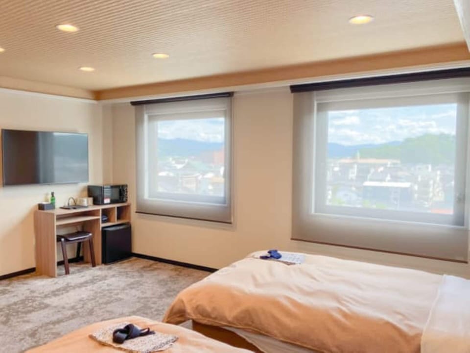 Family Room, Non Smoking | WiFi (free), bed sheets