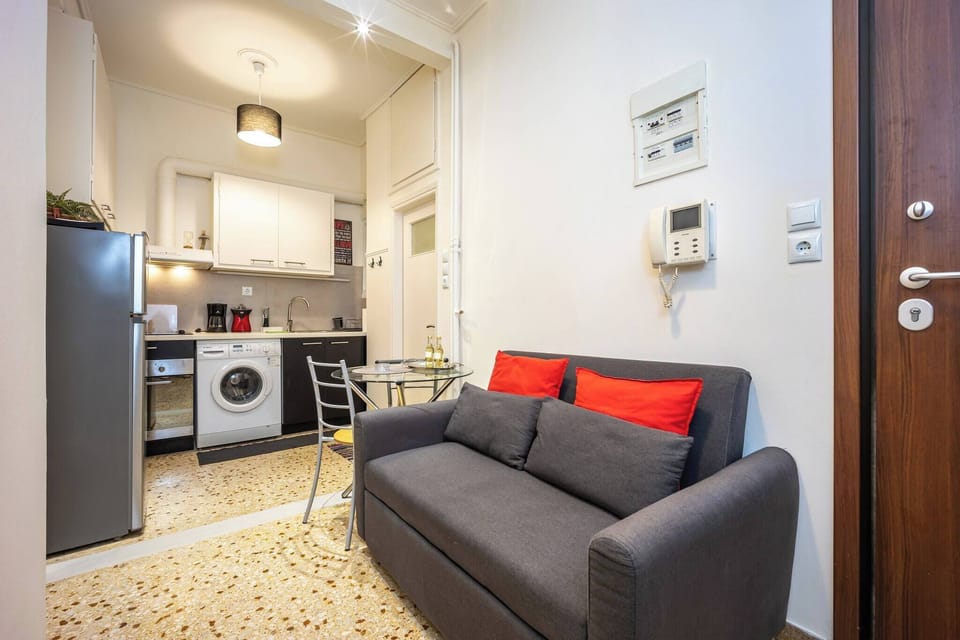 Apartment, 1 Bedroom, Accessible | Living area | Books
