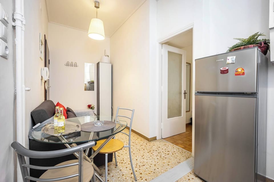 Apartment, 1 Bedroom, Accessible | Dining room