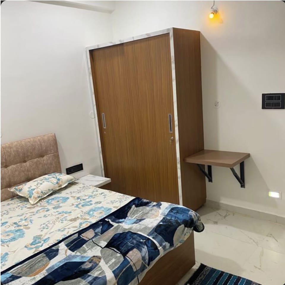 Deluxe Double or Twin Room | Iron/ironing board, free WiFi