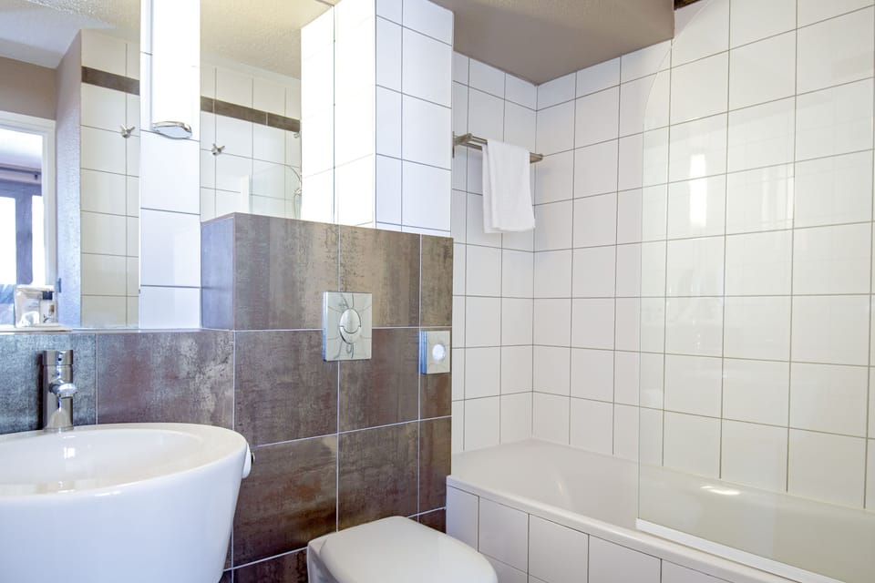 In-room safe, blackout drapes, free WiFi, bed sheets
