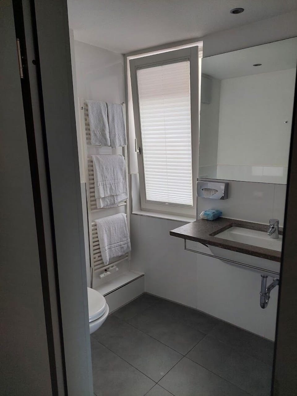 Classic Double or Twin Room, Non Smoking, Private Bathroom | Bathroom | Shower, hair dryer, towels, soap