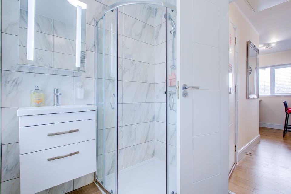 Stylish 1 Bf-free Parking-london-tottenham Hotspur Stadium Apartment in Enfield