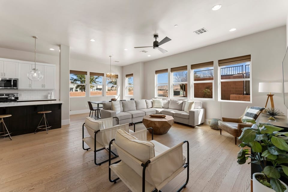 Condo, 3 Bedrooms | Living area | Smart TV