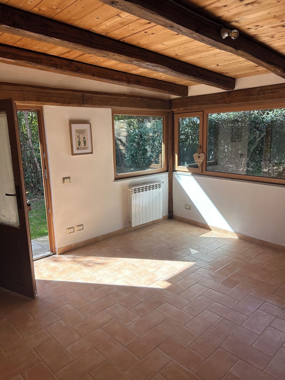 Condo, Lanai, Garden View | Living area | 32-inch flat-screen TV with digital channels, printers