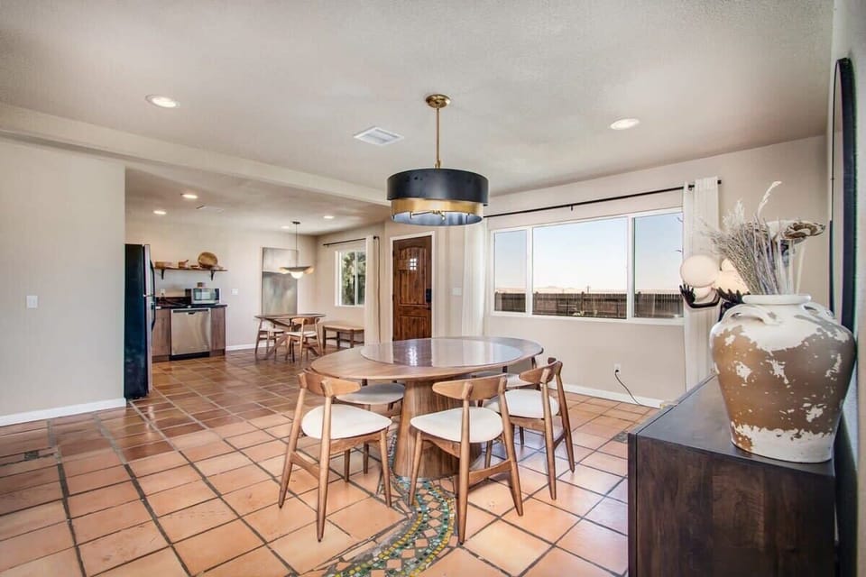 House, Mountain View (3 Bedrooms) | In-room dining