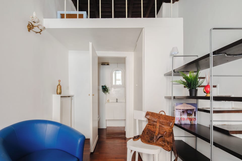 Suite, Non Smoking | Bathroom | Free toiletries, hair dryer, towels, soap