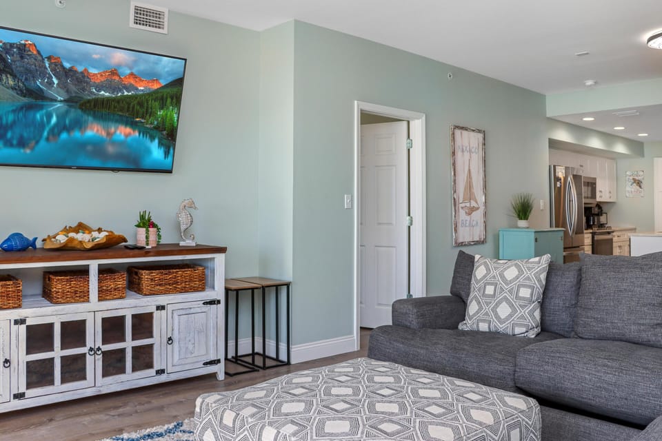Condo, Multiple Beds (Club at Mexico Beach 1K Forgotten Cov) | Living area
